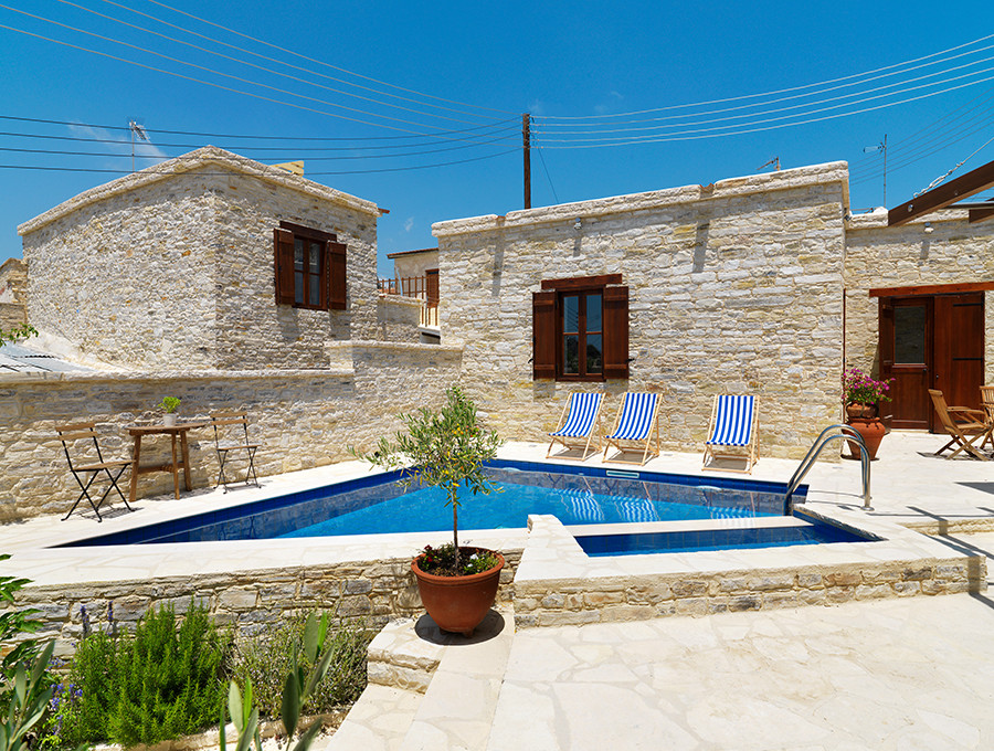 Palatakia; From ruins to little palaces